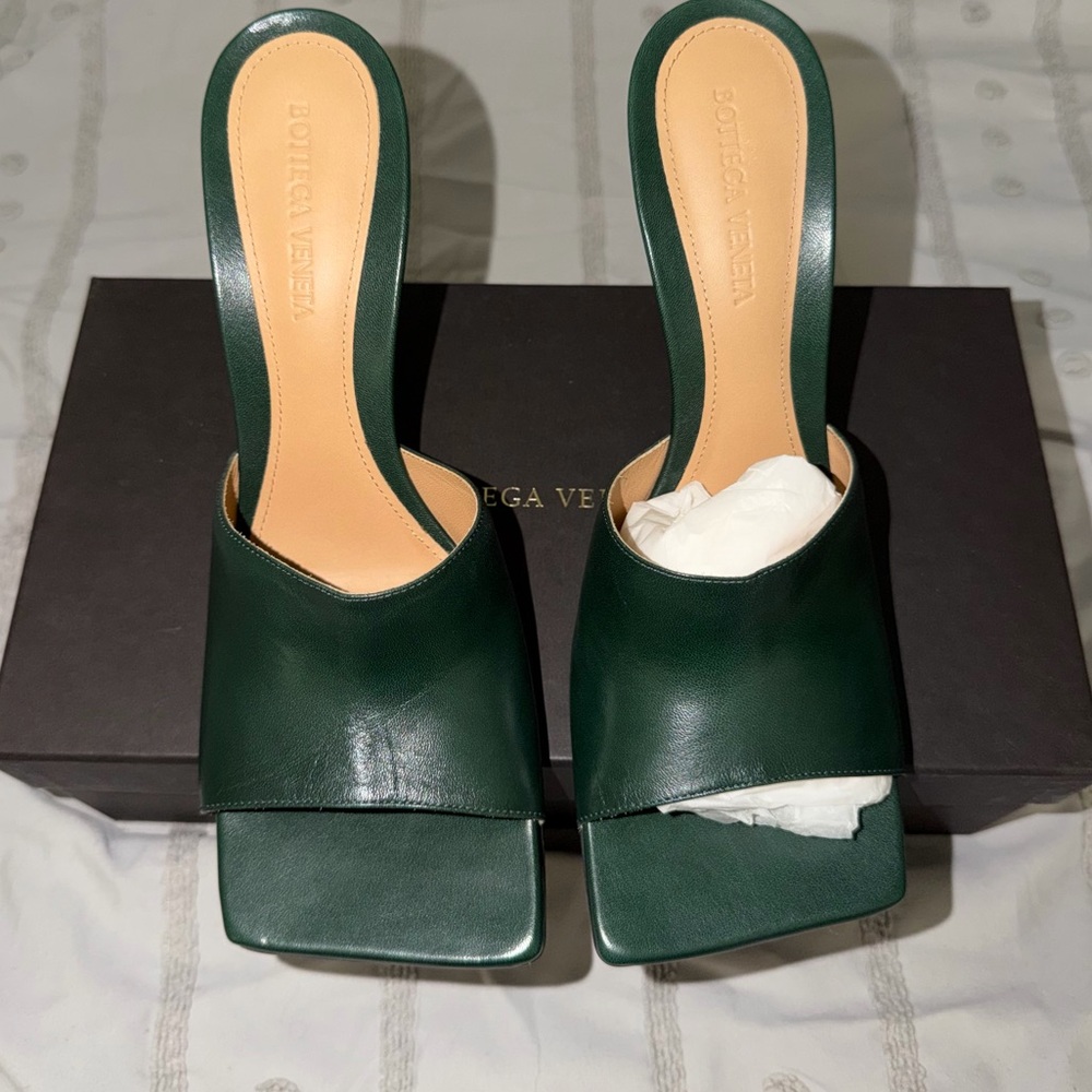 Bottega Veneta Stretch Mule Sandal